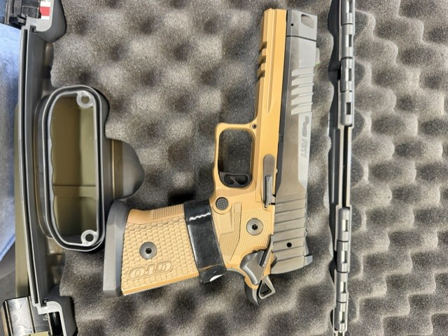 Sig Sauer P211 GTO 9mm - Image 4